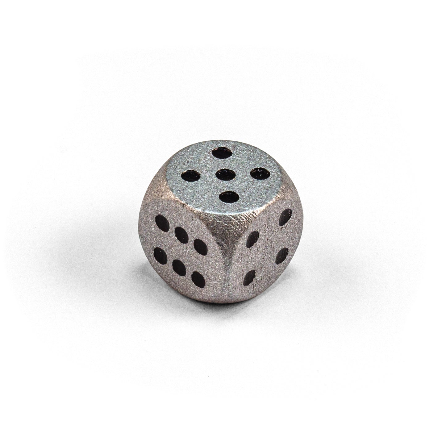 wooden dice with black eyes (16 mm)